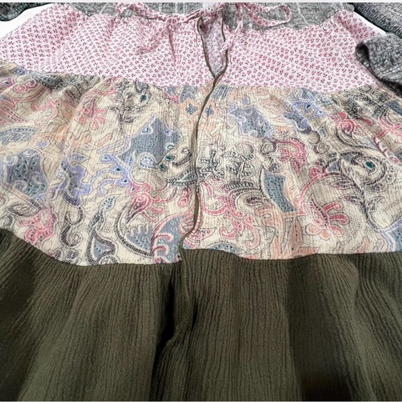 Charming Multicolor Women’s Cardigan - Picture 2 of 4